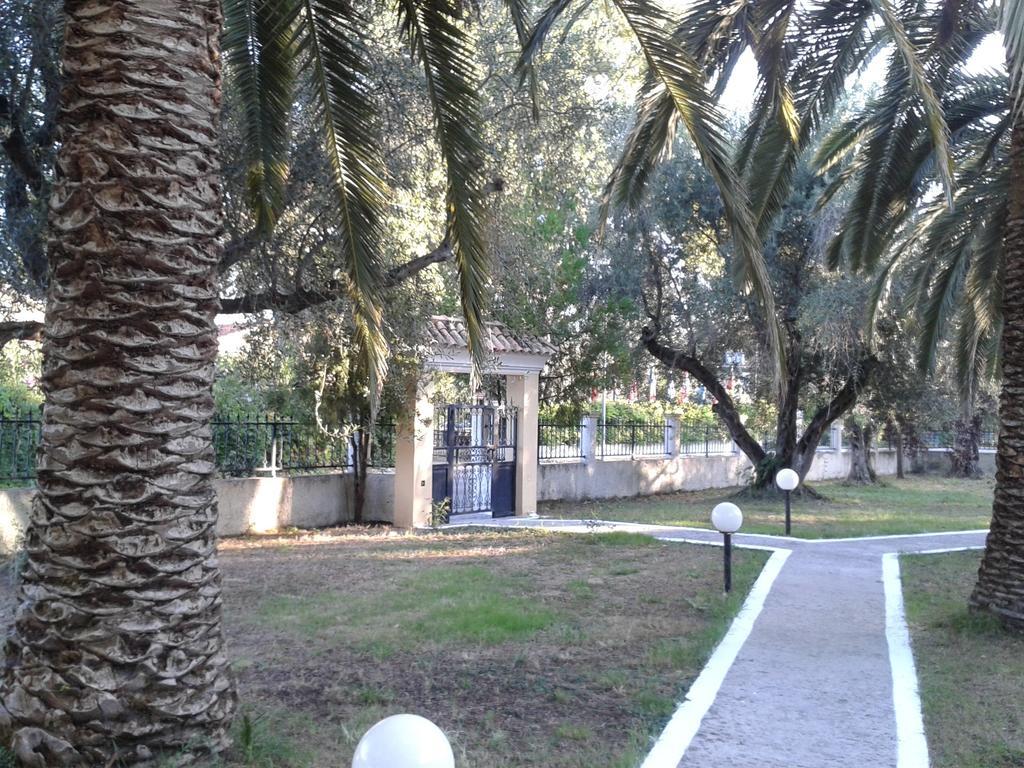 Villa Rododafni Roda  Luaran gambar